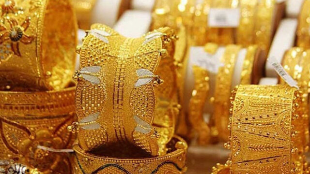 সোনার দাম বেড়ে ভ‌রি ১ লাখ ৪২ হাজার