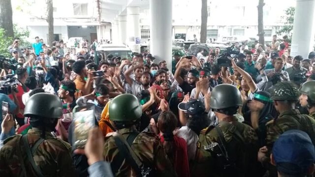 সচিবালয়ে বিক্ষোভে গ্রেপ্তার ২৬ জন ছাত্রলীগের নেতাকর্মী: পুলিশ