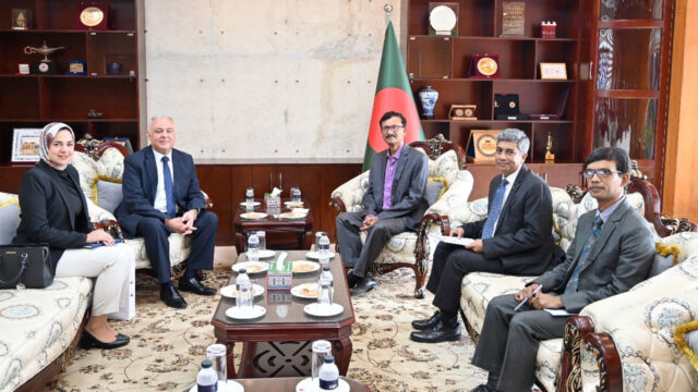 ডি-৮ শীর্ষ সম্মেলনে অংশগ্রহণের জন্য ড. ইউনূসকে আমন্ত্রণ