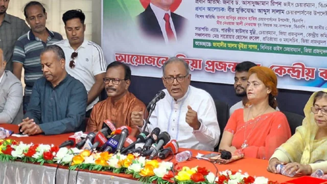 বিদেশি নাগরিক কীভাবে দেশের রাষ্ট্রপতি হন, প্রশ্ন রিপনের