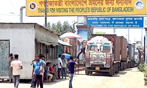 বেনাপোল স্থলবন্দরে ৯ দিনে ভারত থেকে এলো ১৩৪০ মেট্রিক টন চাল