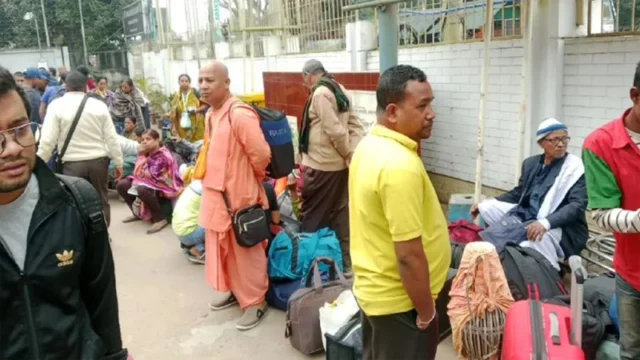 ইসকনের ৫৪ ভক্তকে বেনাপোল ইমিগ্রেশন থেকে ফেরত