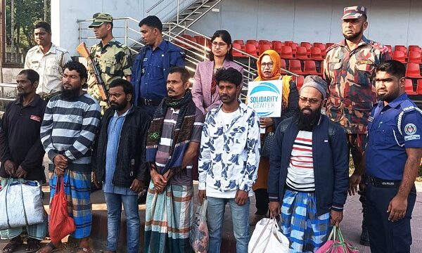 জঙ্গি ছিনতাই ও পুলিশ হত্যা মামলার আসামীসহ ৭জনকে ফেরত দিয়েছে ভারত