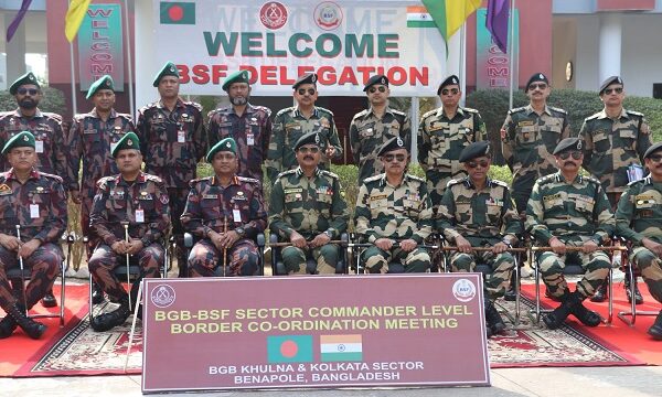 বেনাপোলে বিজিবি-বিএসএফের সেক্টর কমান্ডার পর্যায়ে সীমান্ত সম্মেলনে অনুষ্ঠিত