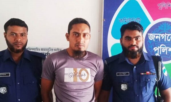 শার্শায় পাওনা টাকা চাওয়ায় বৃদ্ধাকে পিটিয়ে হত্যা মামলার প্রধান আসামী আটক