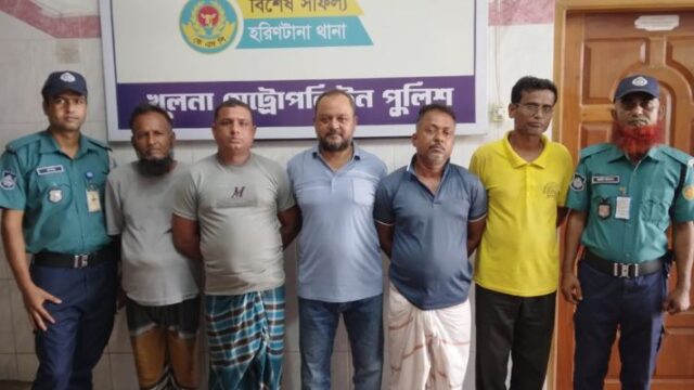 খুলনায় আ.লীগের ঝটিকা মিছিলকারী আরো ৫ নেতাকর্মী গ্রেপ্তার