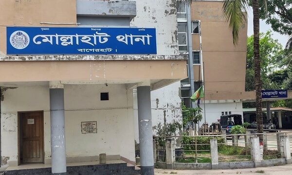 মোল্লাহাটে অপহৃত তিন শ্রীলংকান নাগরিক উদ্ধার : আটক ৪