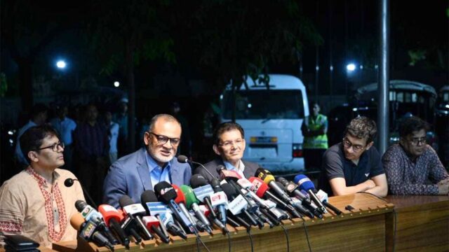 মার্কিন প্রশাসনের সঙ্গে নিজেই আলোচনা করবেন ড. ইউনূস