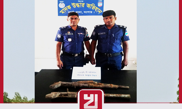 যশোরের শার্শায় ধান ক্ষেত থেকে দু’টি পাইপগান উদ্ধার