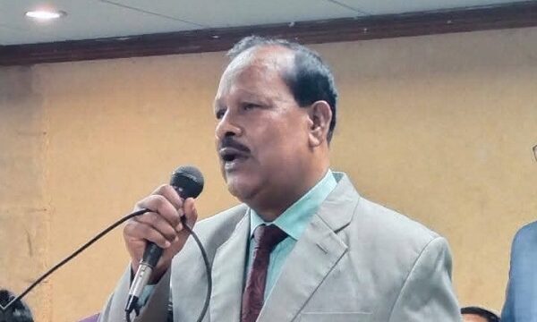 কলেজের প্রতিষ্ঠাতা ভারপ্রাপ্ত অধ্যক্ষ হলেন সারোয়ার খান কলেজের ম্যানেজিং কমিটির সভাপতি