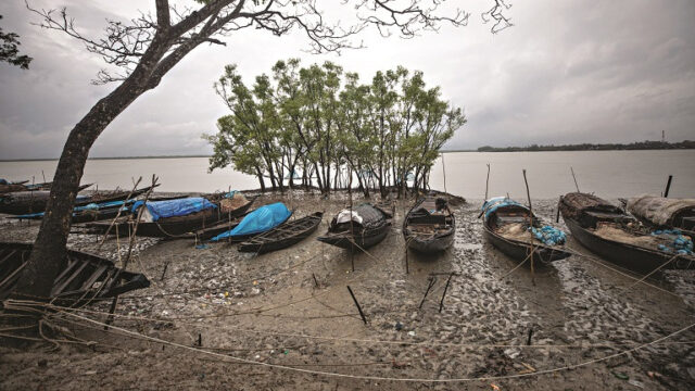 সংকটে খুলনার উপকূলীয় অঞ্চল