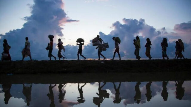 উপকূলীয় অঞ্চল থেকে বাস্তুচ্যুত হচ্ছে লাখ লাখ মানুষ, কোথায় যাচ্ছেন তারা?