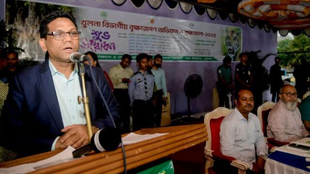 খুলনায় ২১ দিন ব্যাপী বিভাগীয় বৃক্ষ মেলার উদ্বোধন