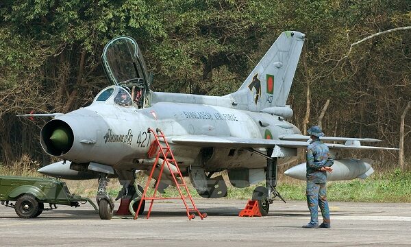 তৃতীয়বার বিধ্বস্ত হলো বিমানবাহিনীর এফ-৭, এই চীনা যুদ্ধবিমানের বৈশিষ্ট্য কী