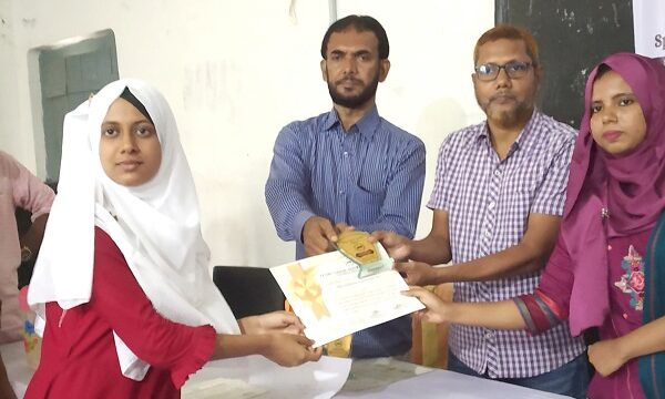 ফকিরহাটে আন্তঃস্কুল বিতর্ক প্রতিযোগিতায় শিরিণ হক বালিকা বিদ্যালয় চ্যাম্পিয়ন