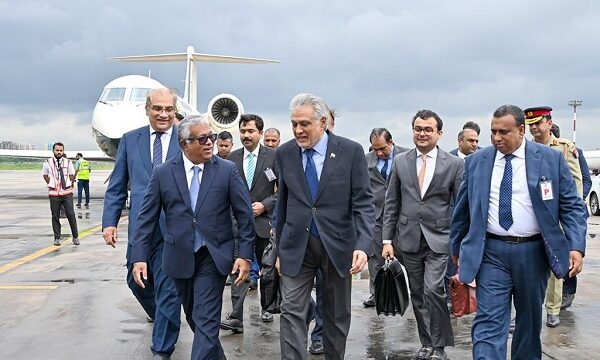 পাকিস্তানের পররাষ্ট্রমন্ত্রী ঢাকায়, অ্যাজেন্ডায় কূটনৈতিক ও রাজনৈতিক আলোচনা