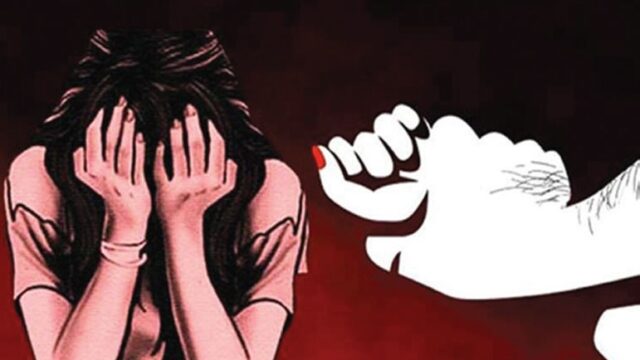 ডুমুরিয়ায় ধর্ষণ চেষ্টার অভিযোগে ‘কথিত ধর্মগুরু’ আটক