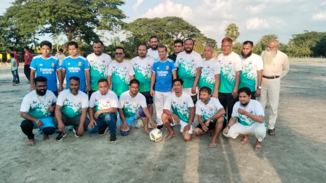 মোংলা কাস্টমস হাউস ও এজেন্টস্ এসোসিয়েশনের মধ্যে প্রীতি ফুটবল ম্যাচ অনুষ্ঠিত