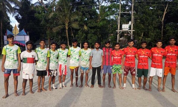 তেলিগাতী ১৬ দলীয় ফুটবল টুর্নামেন্টে মধু ফ্যাক্টরি ইয়ং বয়েজের জয়লাভ