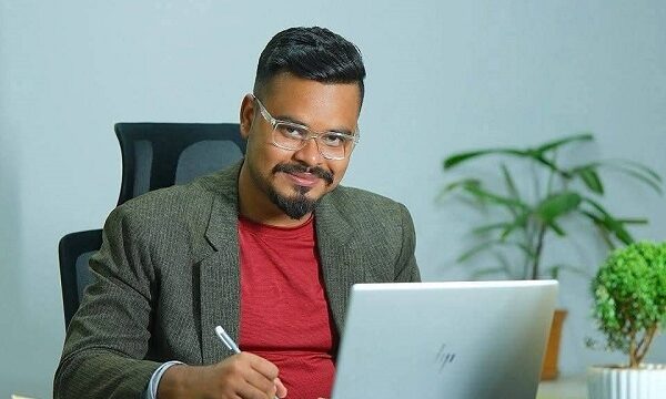 ফোনে হামলার হুমকি দেওয়ার তিন দিন পর নগর সাইবার দলের সাধারণ সম্পাদকের উপর সন্ত্রাসী হামলা