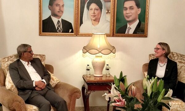 মির্জা ফখরুলের সঙ্গে ব্রিটিশ হাইকমিশনারের বৈঠক