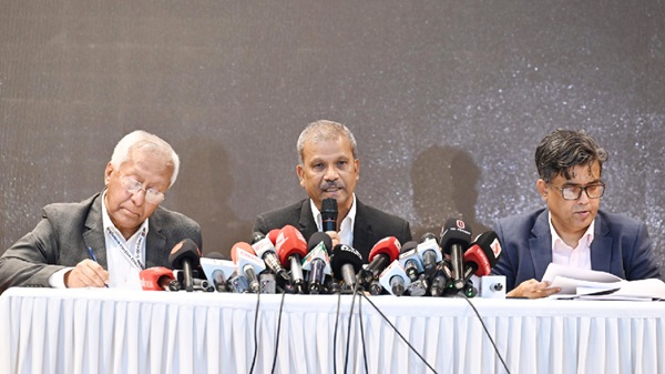 আলাদা ব্যালটে হবে গণভোট, পোস্টাল ব্যালটে ভোট দেওয়ার সুযোগ