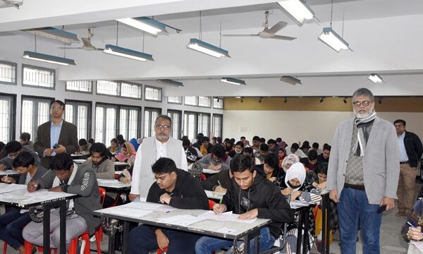 খুবি উপকেন্দ্রে জবির ‘এ’ ইউনিটের ভর্তি পরীক্ষা সুষ্ঠুভাবে অনুষ্ঠিত