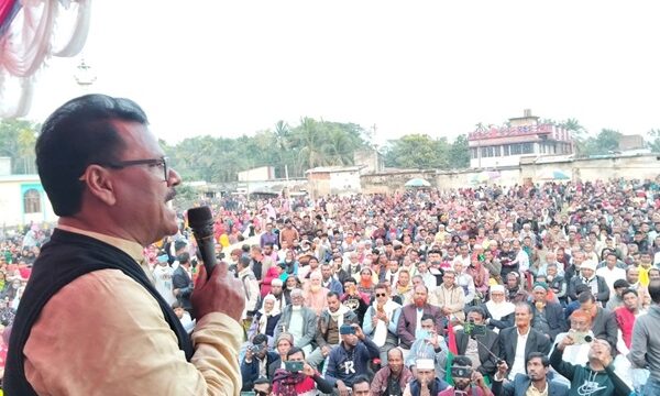 সেতু, রাস্তাঘাট ও শিক্ষা উন্নয়নের ঘোষণা ধানের শীষে ভোট চাইলেন : হাবিবুল ইসলাম