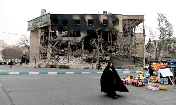 ইন্টারনেট নেই তিন সপ্তাহ, আরও ভয়াবহ অর্থনৈতিক সংকটে ইরান