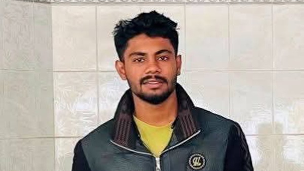 পুলিশকে কুপিয়ে জখম, স্বেচ্ছাসেবক দল নেতার ছেলে আটক