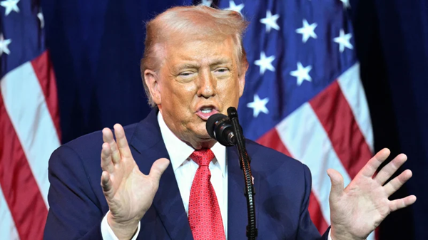 ‘স্যার, একটু দেখা করতে পারি’, ট্রাম্পকে বলেছিলেন মোদি