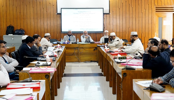 কুয়েটে ‘রাইটিং এটিএফ সাব-প্রজেক্ট প্রপোজাল’ শীর্ষক প্রশিক্ষণ অনুষ্ঠিত