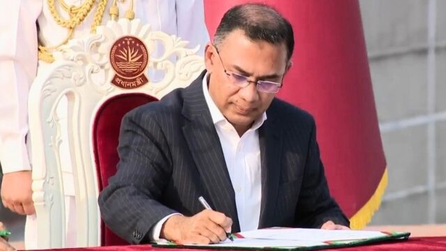 প্রধানমন্ত্রী তারেক রহমানকে খুবি পরিবারের পক্ষ থেকে উপাচার্যের আন্তরিক শুভেচ্ছা ও অভিনন্দন