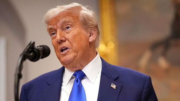 এলিয়েন ও ইউএফও সংক্রান্ত নথি প্রকাশে পেন্টাগনকে নির্দেশ দেবেন ট্রাম্প