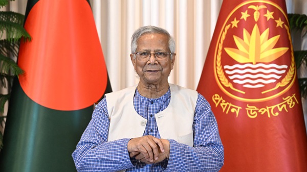 একটি চিহ্নিত মহল গুজব ছড়িয়ে ভয় ও বিভ্রান্তি সৃষ্টির চেষ্টা করছে: প্রধান উপদেষ্টা