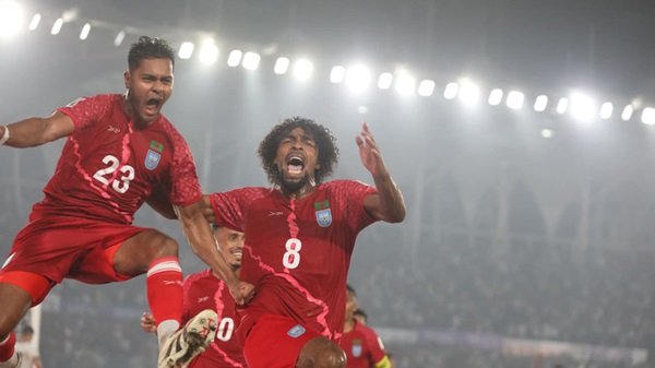 সরকারের কাছ থেকে বেতন পাবেন হামজা-শমিতরা!