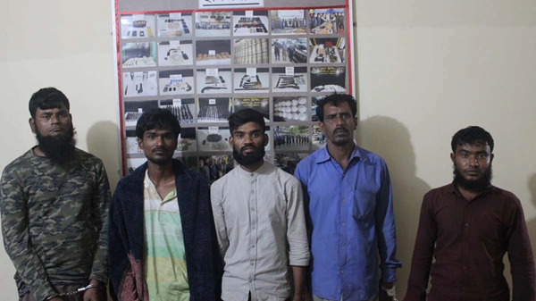 সাড়ে ৫ কোটি টাকার ইয়াবাসহ গ্রেপ্তার ৫