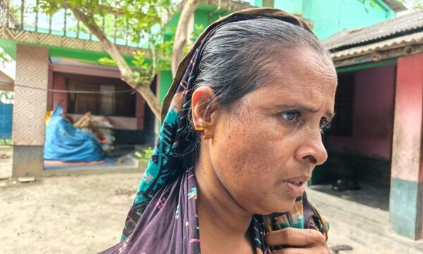 তালায় জমি নিয়ে বিরোধ: প্রবাসীর স্ত্রীকে মারধর, কানের লতি ছিঁড়ে যাওয়ার অভিযোগ