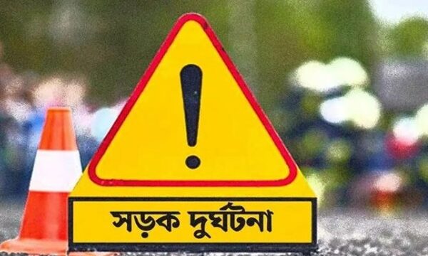 ফকিরহাটে বাসের চাপায় চতুর্থ শ্রেণির ছাত্রের মৃত্যু