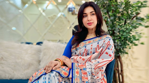 নতুন রঙের ছোঁয়ায় রাঙুক প্রতিটি দিন: অপু বিশ্বাস