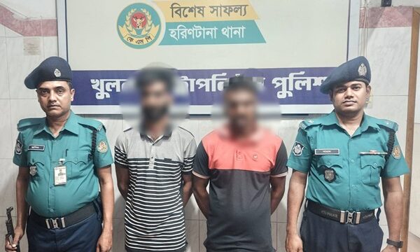 খুলনায় হোটেলে অভিযান, জাল টাকাসহ দুইজন গ্রেফতার