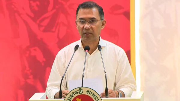 দুর্নীতি ও অর্থনৈতিক চ্যালেঞ্জ মোকাবিলাই অগ্রাধিকার: প্রধানমন্ত্রী