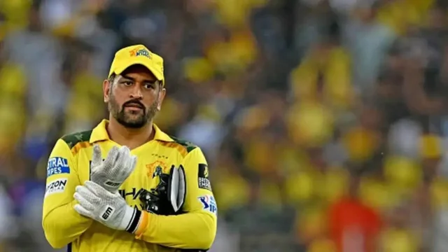 ধোনির জন্য অপেক্ষা বাড়ছে চেন্নাইয়ের