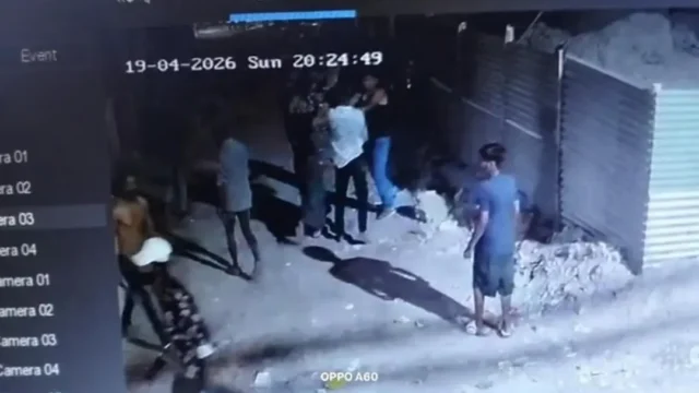 মোহাম্মদপুরে পূর্ব শত্রুতার জেরে যুবককে কুপিয়ে জখম