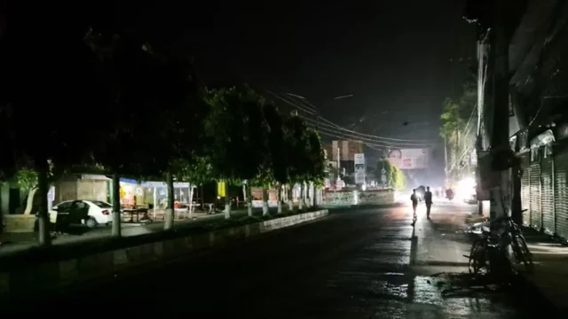 রাজবাড়ীতে এক ঘণ্টা পর পর লোডশেডিং, অতিষ্ঠ জনজীবন