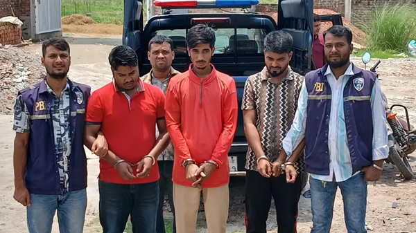 ময়মনসিংহে চোরাই মোটরসাইকেল উদ্ধার, ছাত্রদল নেতাসহ গ্রেপ্তার ৩