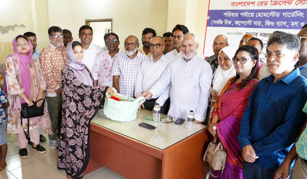 অক্সিজেন সরবরাহ বাড়ানোর উপায় হচ্ছে বৃক্ষরোপণের মাধ্যমে সবুজায়ন কেসিসি প্রশাসক