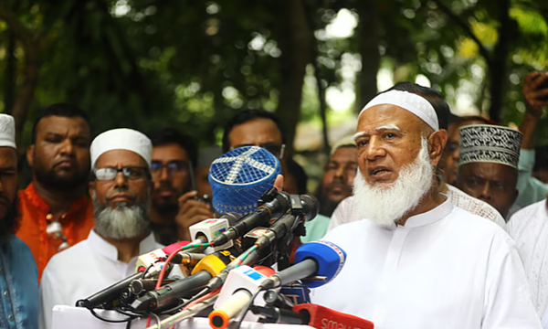 জনগণ যখন ঘুমিয়ে যান, তখন তেলের দাম বাড়ানো হচ্ছে: জামায়াত আমির