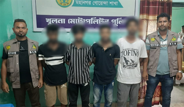 খুলনায় ডিবির অভিযানে গ্রেনেড বাবুর সহযোগীসহ আটক ৪