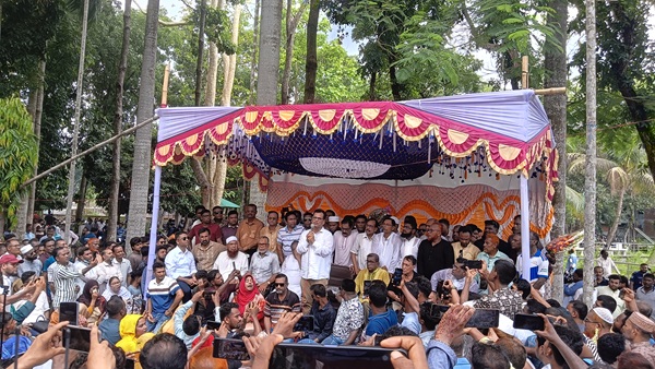 জনতার সংবর্ধনায় দায়িত্ব গ্রহণ করলেন জেলা পরিষদ প্রশাসক হাবিবুল ইসলাম হাবিব